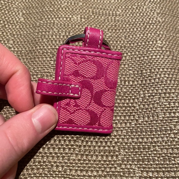 Pink Coach Keychain - Picture 4 of 5